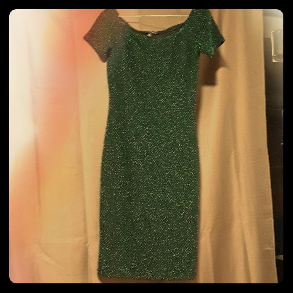 Bodycon green dress